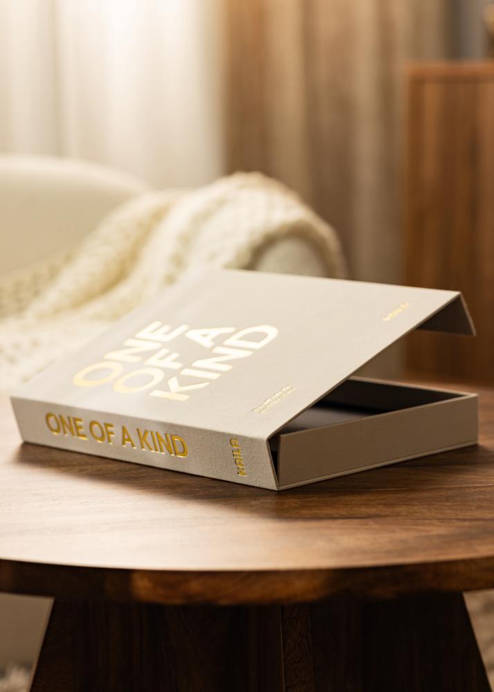 KAILA ONE OF A KIND Crema - Coffee Table Photo Album (60 Pagine nere)