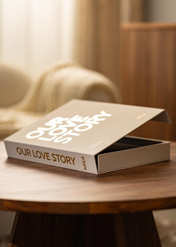 KAILA OUR LOVE Story Crema - Coffee Table Photo Album (60 Pagine nere)